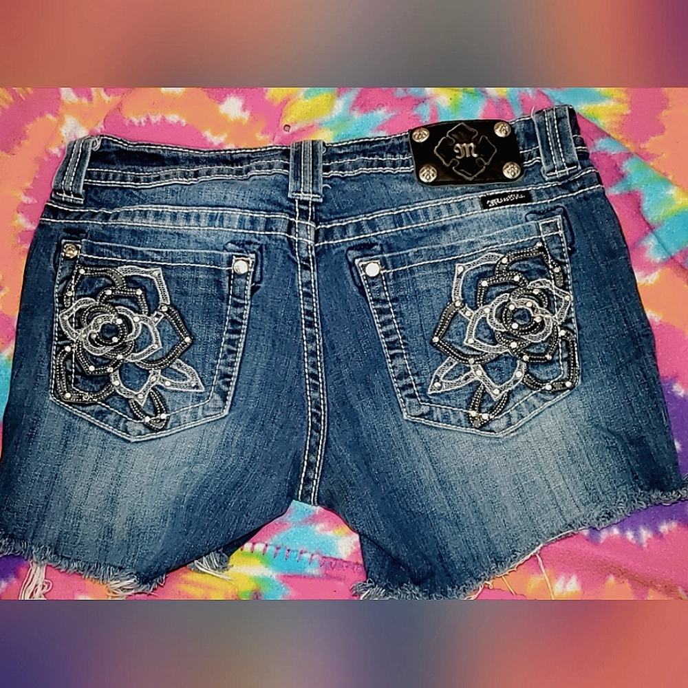 MISS ME Frayed bling Jean Shorts Size 31 💋